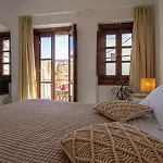 Platsa's House * Απέραθος