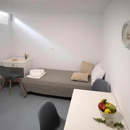 Апартаменты Platsa's House Aperathos