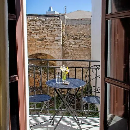 Апартаменты Platsa's House Aperathos