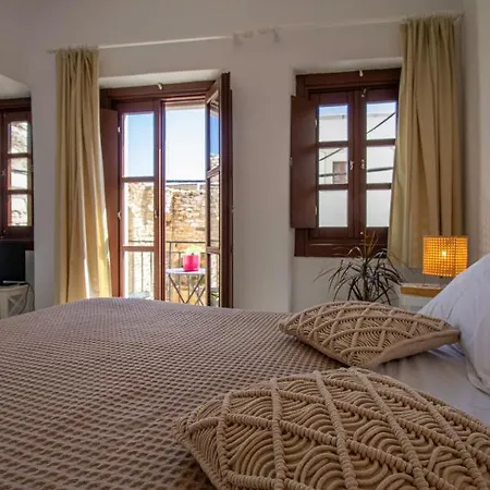 Platsa's House * Aperathos