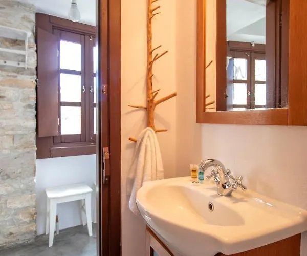 Platsa's House Apartamento Apérathos